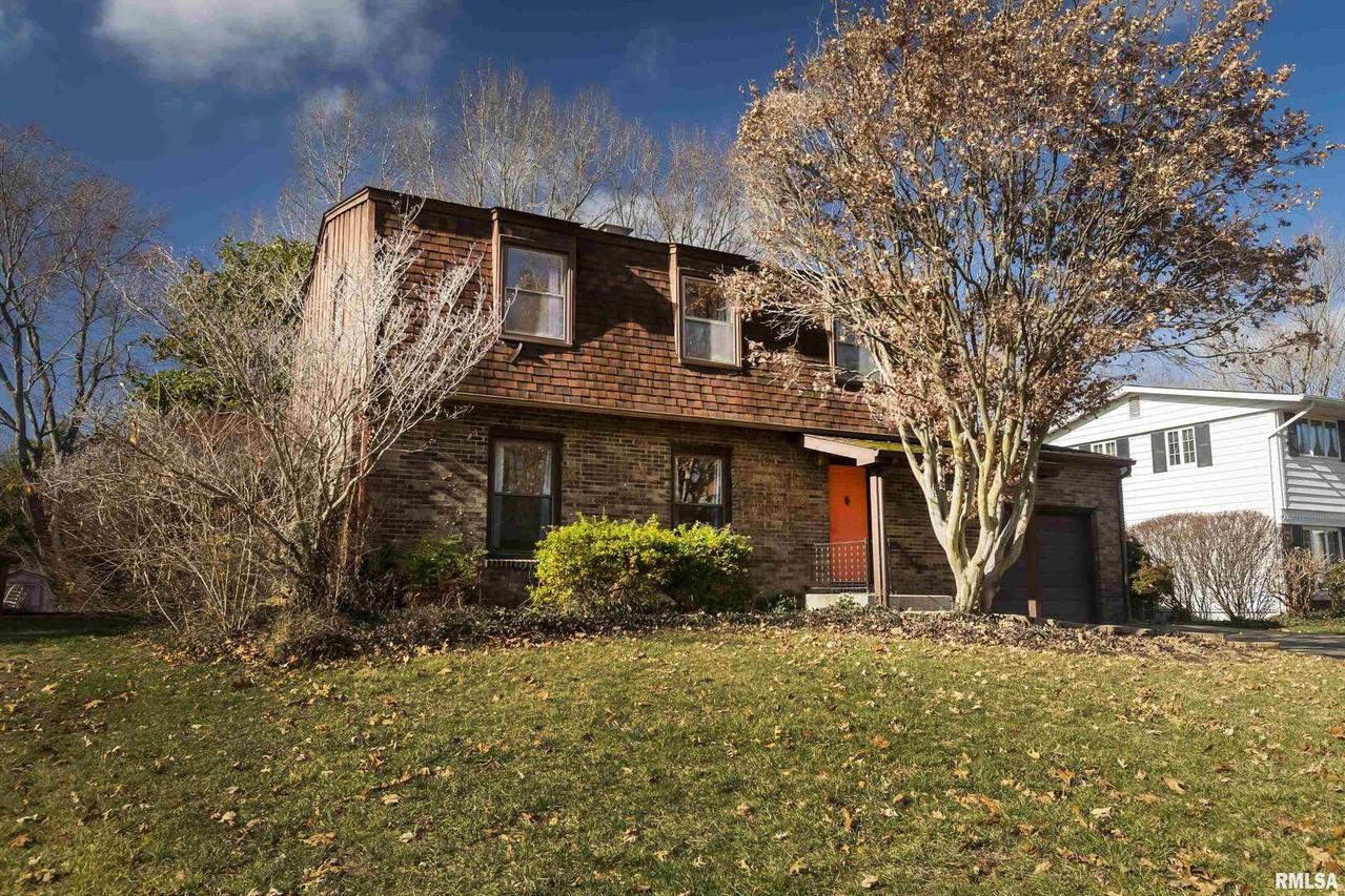 106 N Lark Ln., Carbondale, IL 62901