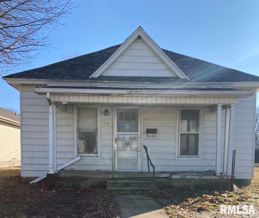 525 E Bennett St., Salem, IL 62881