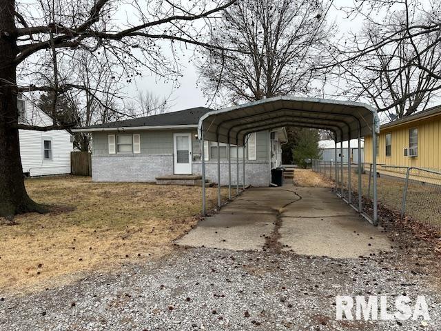 1104 E Carter St., Marion, IL 62959