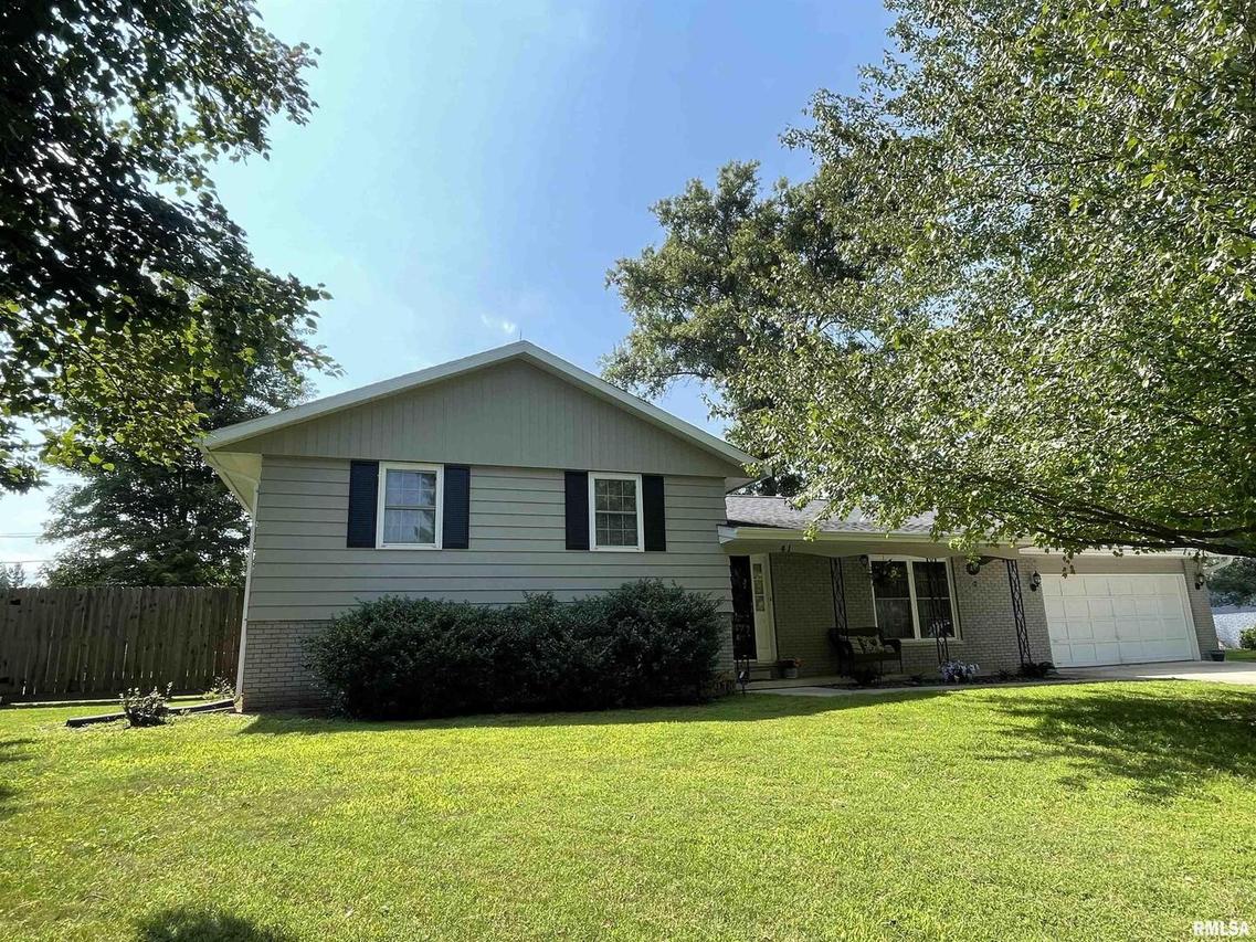 41 N Edgewood Ln., Centralia, IL 62801