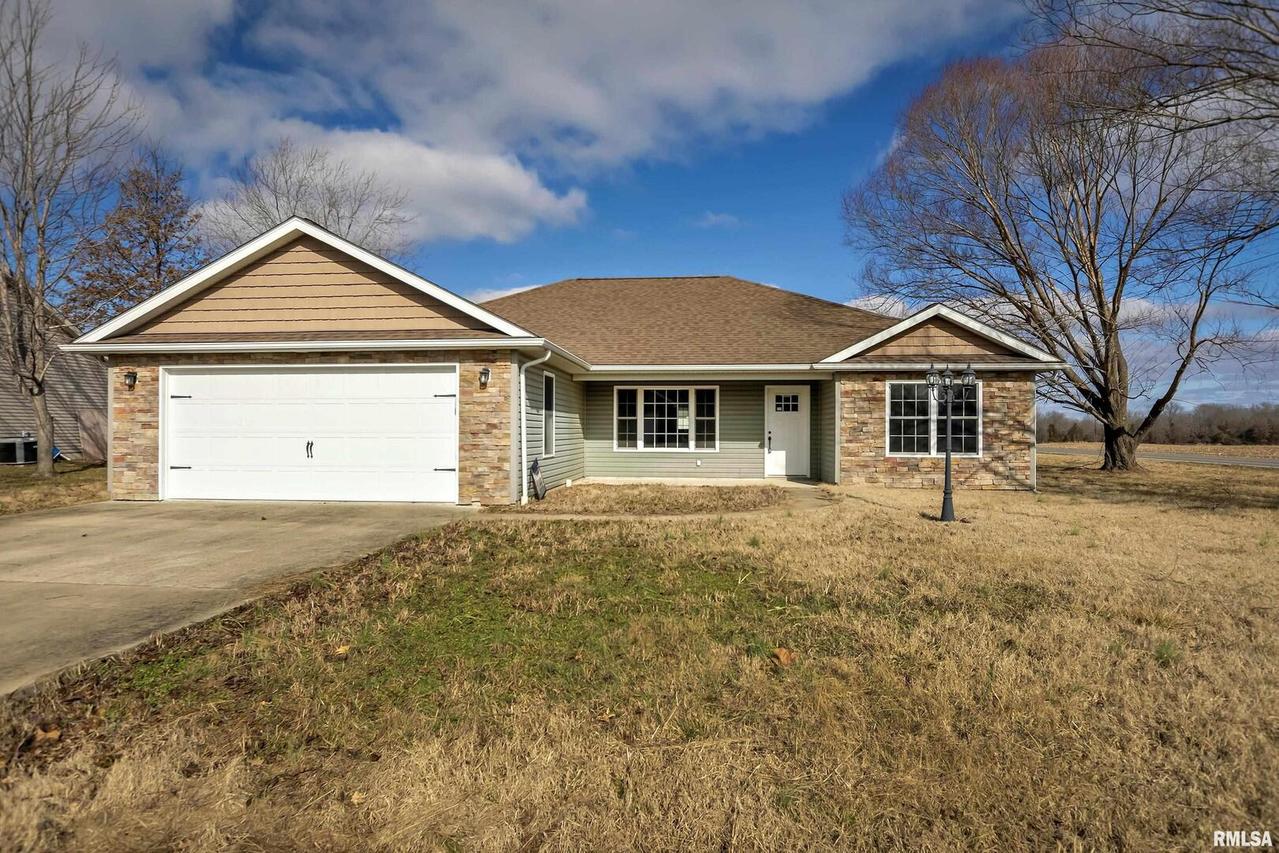 1809 Crown Rd., Herrin, IL 62948