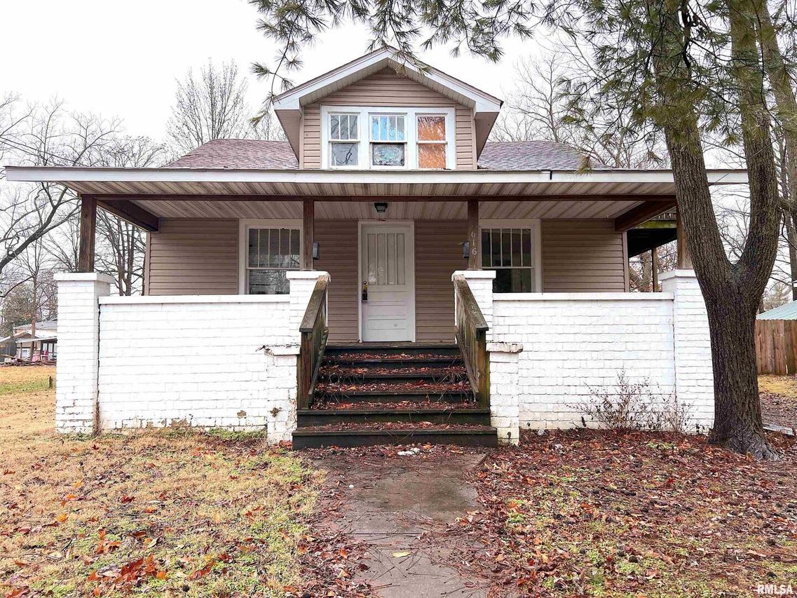 616 N Allyn St., Carbondale, IL 62901