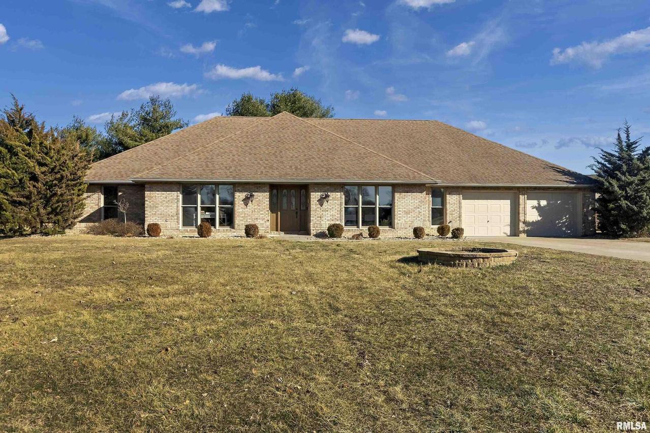 1601 Carmie Dr., Marion, IL 62959