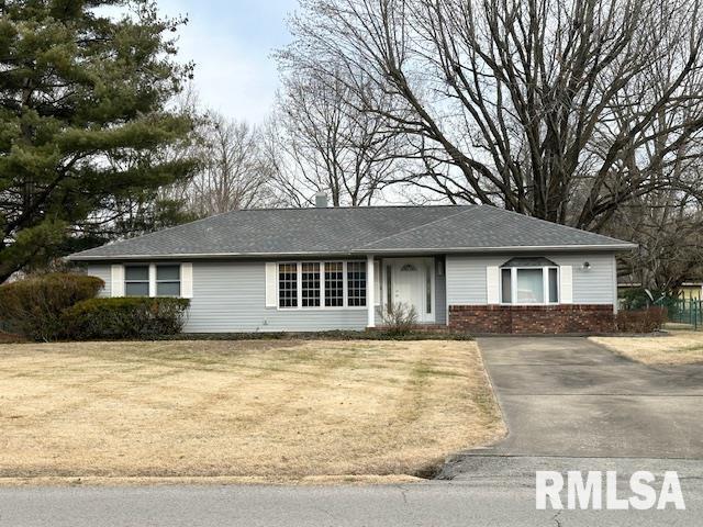 2712 N 13th St., Herrin, IL 62948