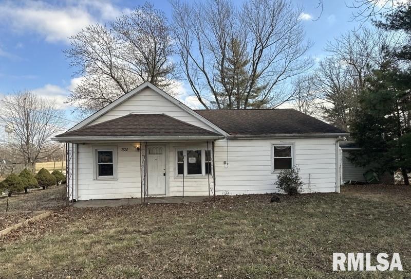 700 E Davie St., Anna, IL 62906