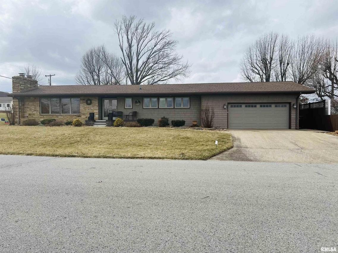 1 Country Club Ct., Harrisburg, IL 62946