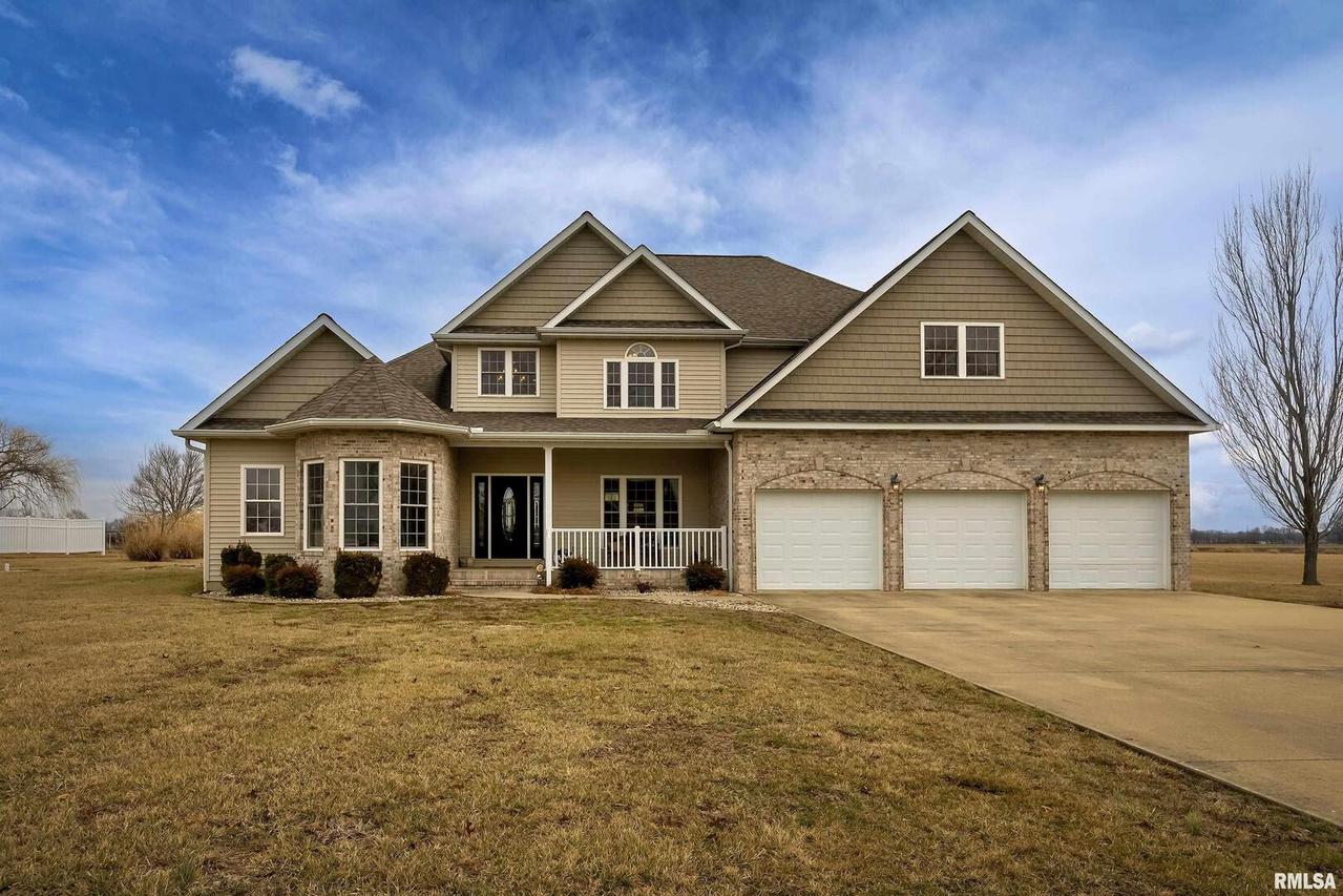 706 Solitude Dr., Duquoin, IL 62832