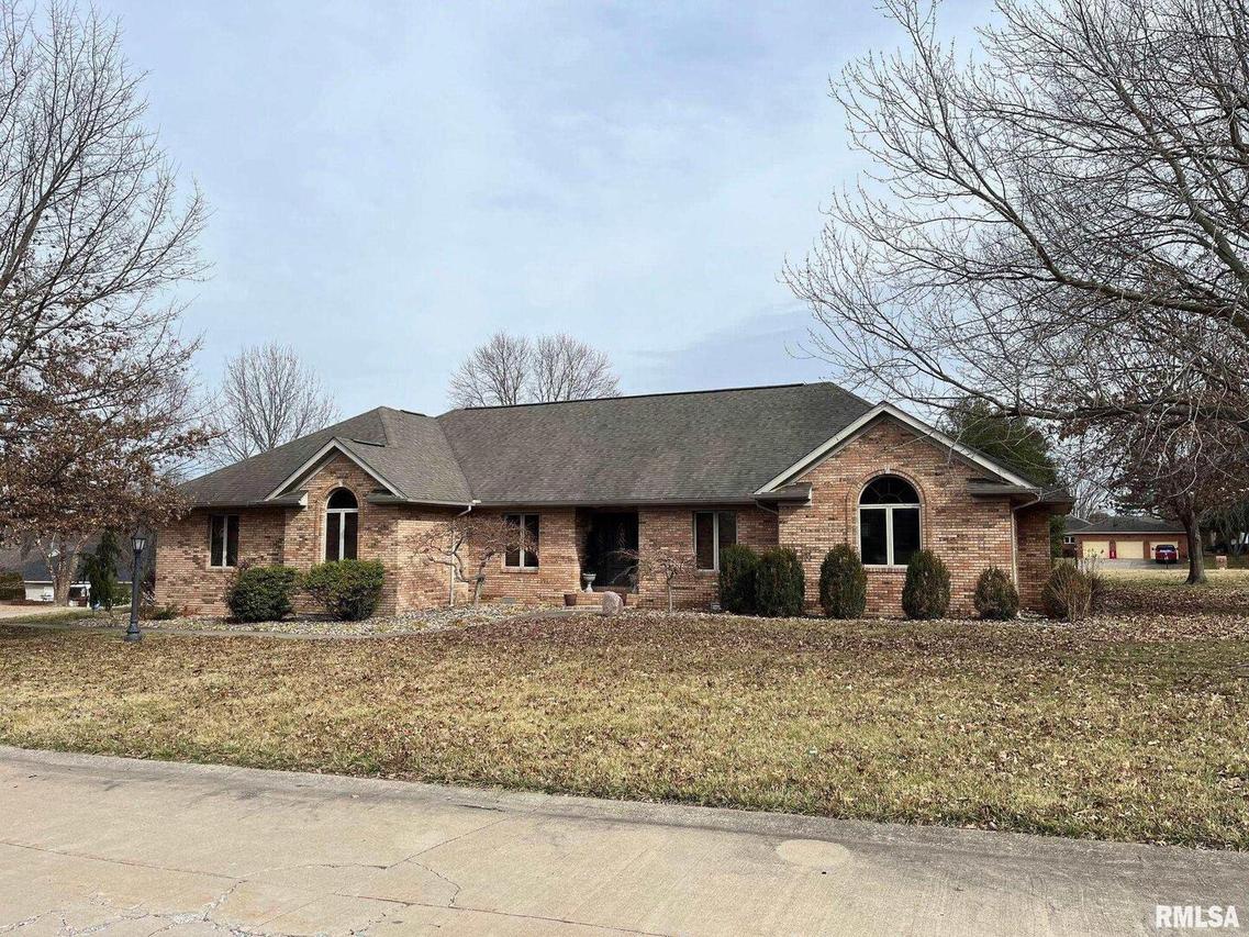 1303 Camden Ct., Marion, IL 62959