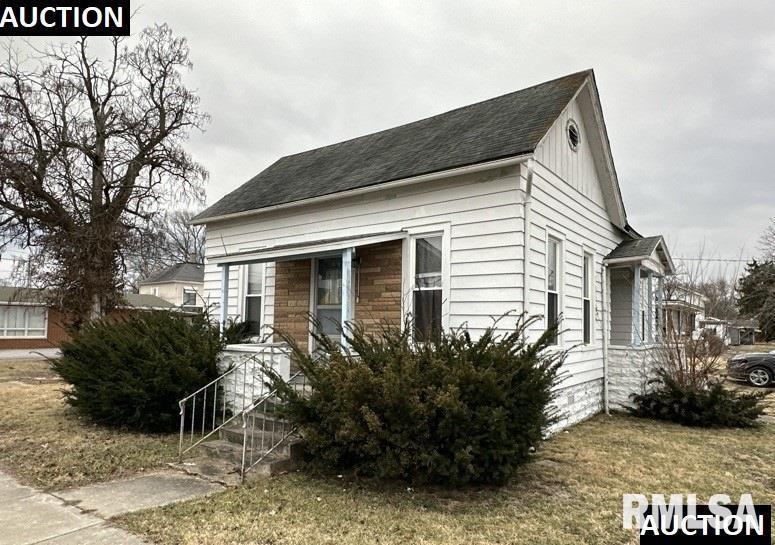 102 S Division St., Duquoin, IL 62832