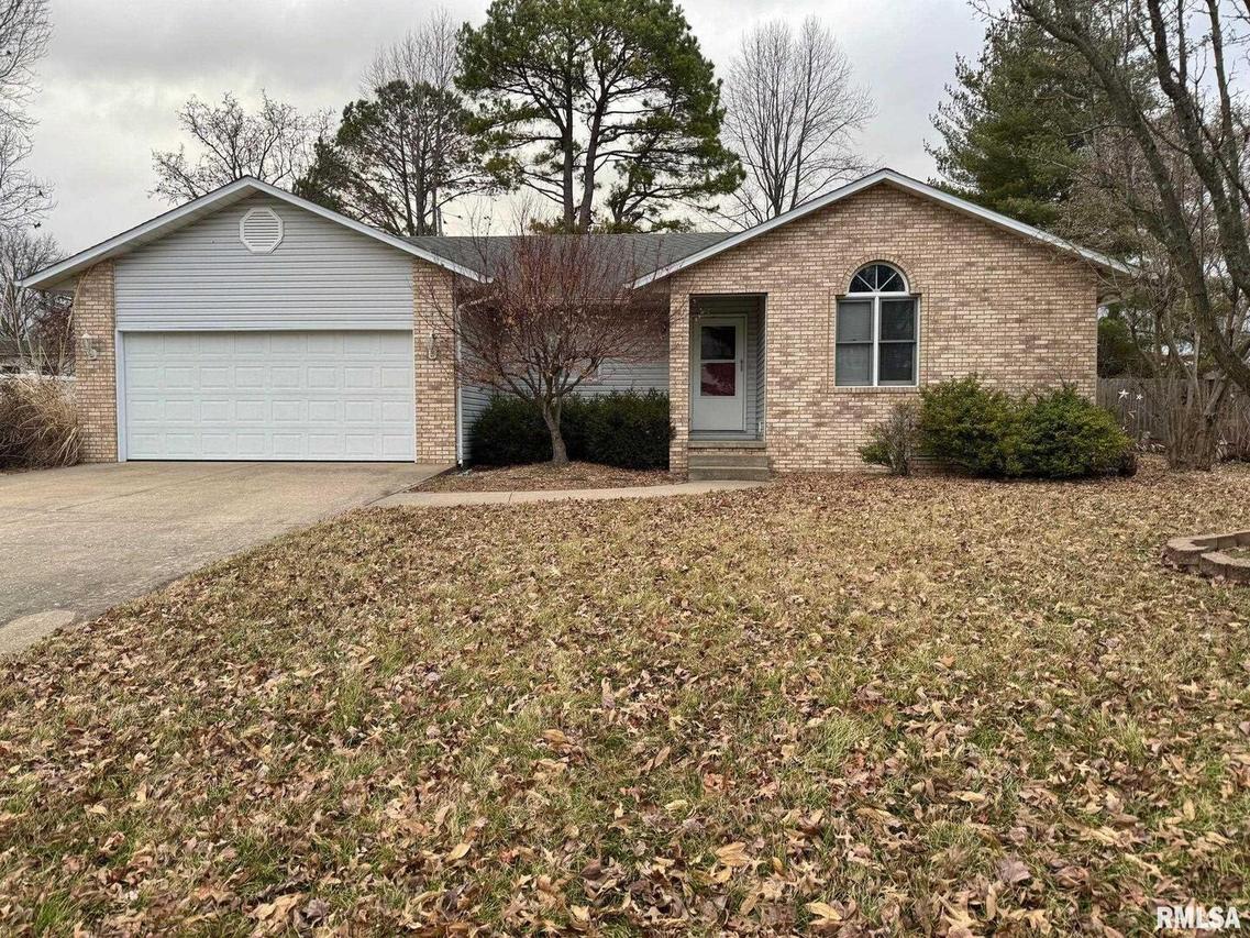 802 E Marshall St., Marion, IL 62959