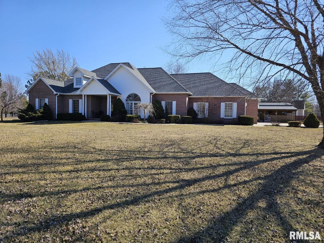 18325 E Illinois Highway 15, Mt Vernon, IL 62864