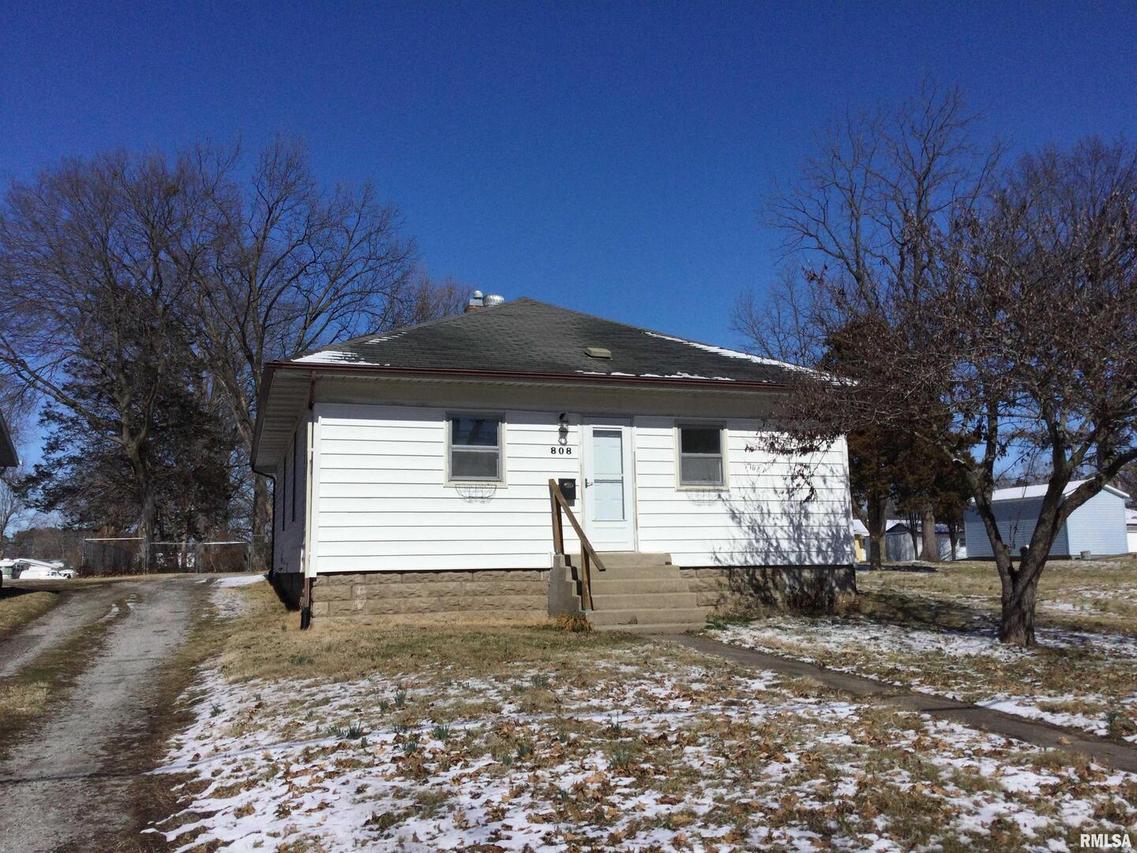 808 Illinois Ave., Murphysboro, IL 62966