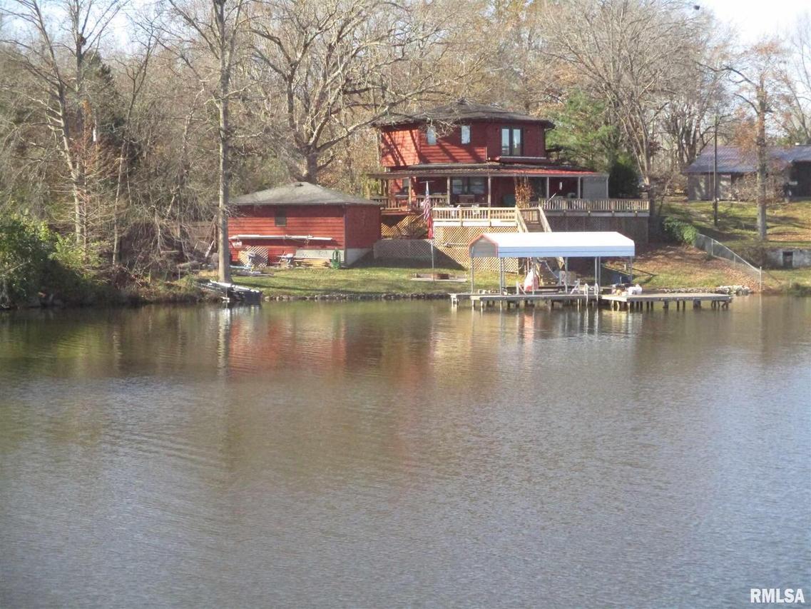 19763 E Old Lake Rd., West Frankfort, IL 62896