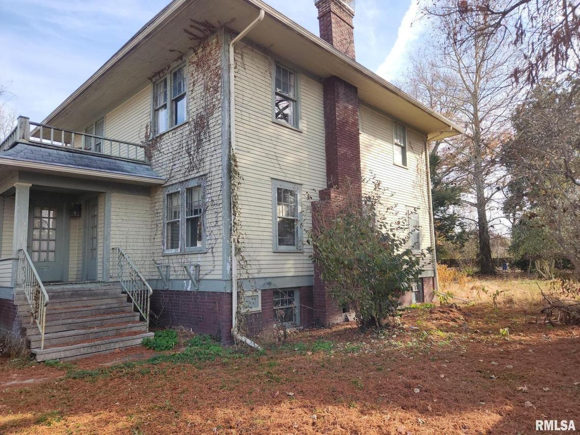 104 Joplin St., Benton, IL 62812