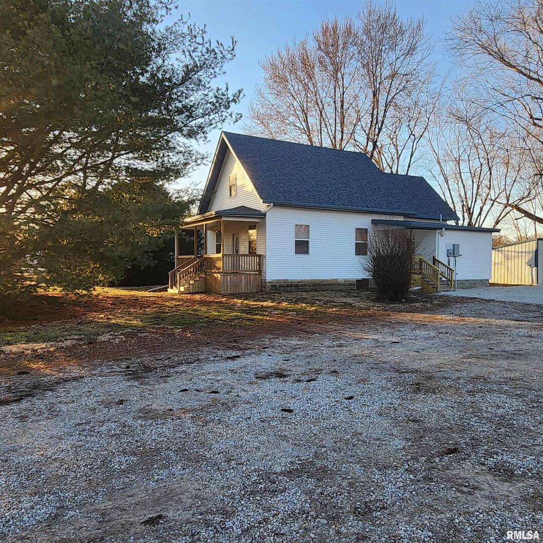 1714 E Main St., Salem, IL 62881