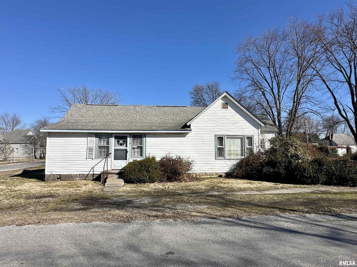 314 N Jefferson St., West Frankfort, IL 62896