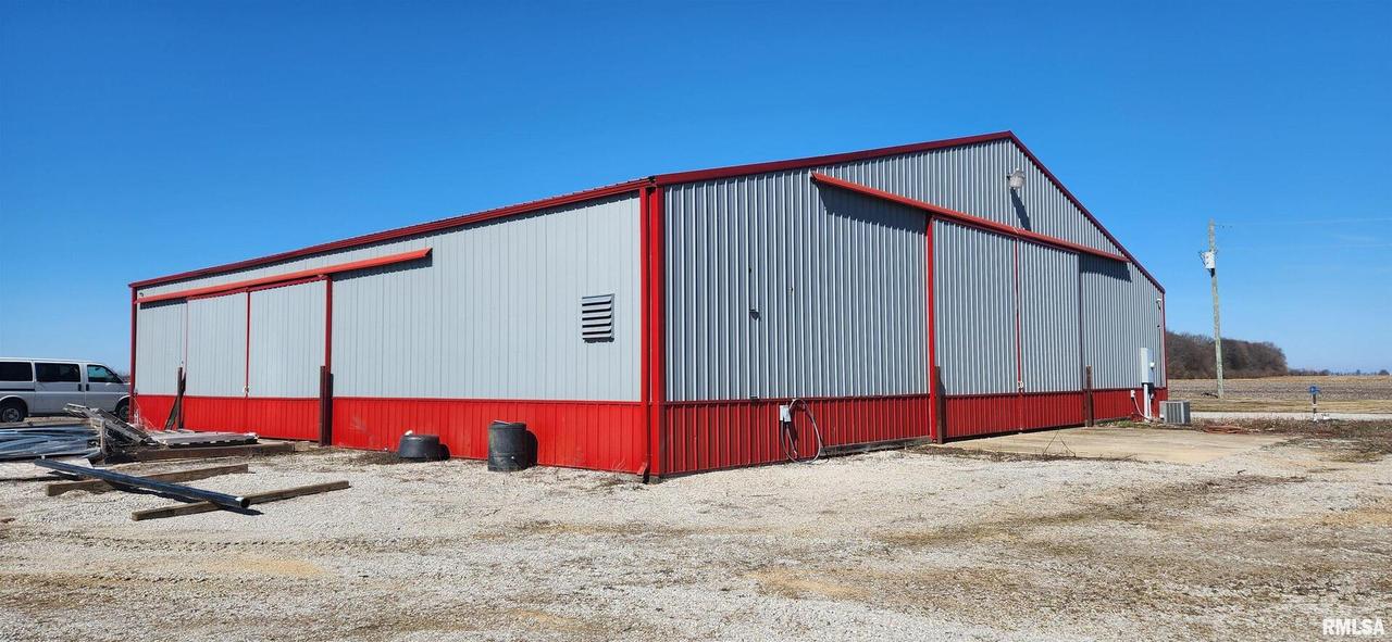 1207 N Carlyle Rd., Vandalia, IL 62471