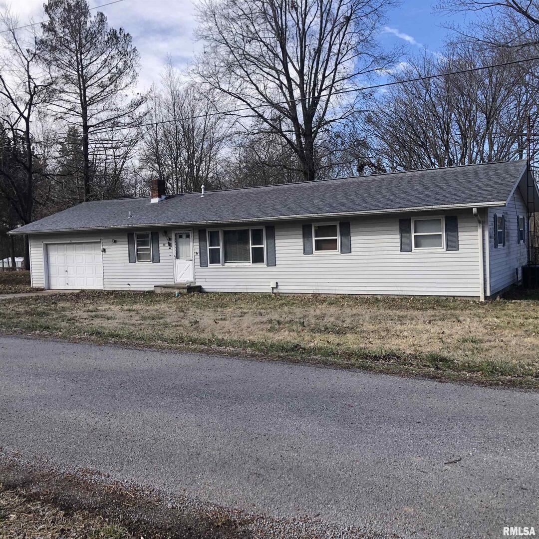 433 New St., West Salem, IL 62476