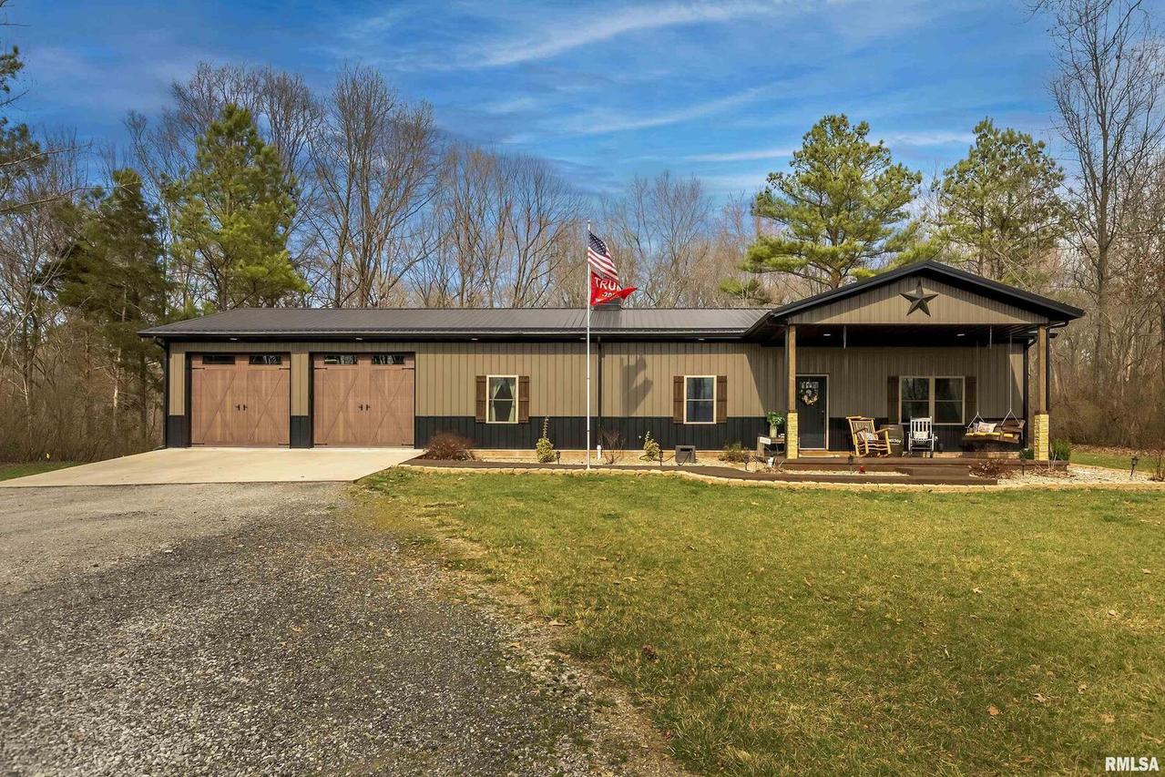 475 Blue Earth Ln., Harrisburg, IL 62946