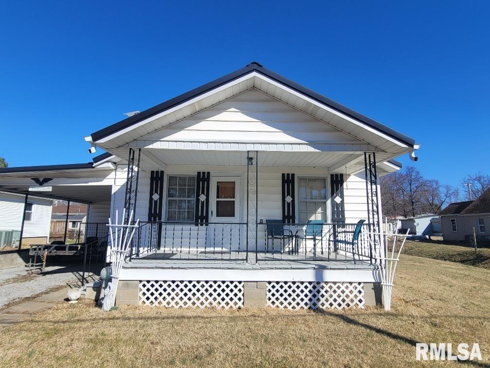 710 E Broadway St., Mcleansboro, IL 62859