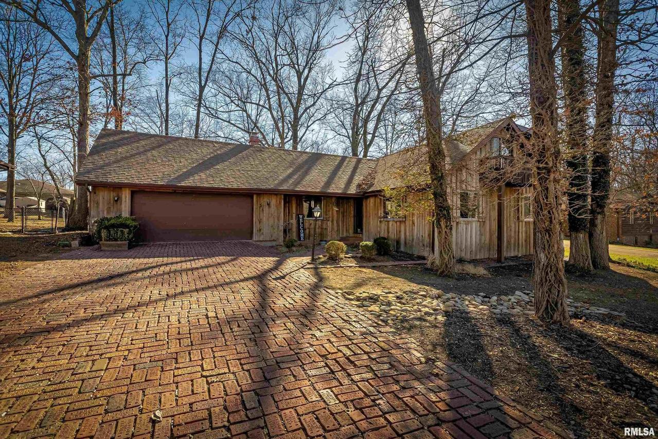 4223 Fox Creek Dr., Mt Vernon, IL 62864