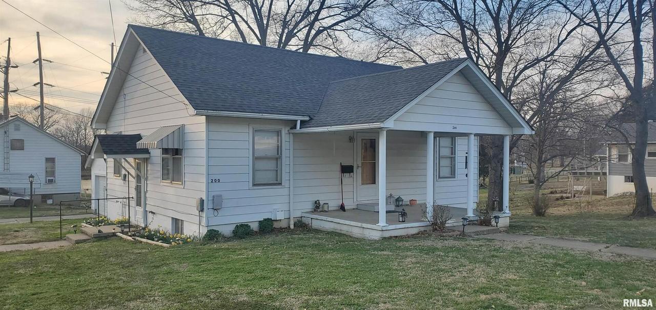 200 N Virginia St., Mcleansboro, IL 62859