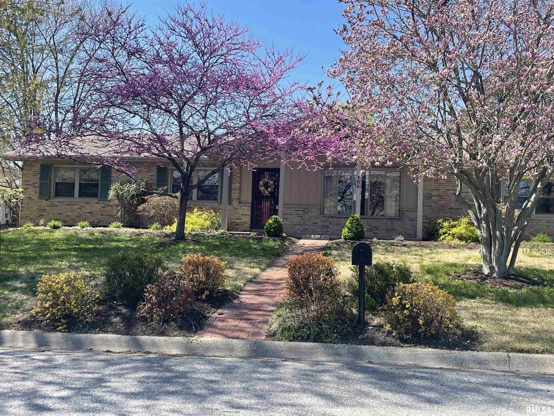 105 Belcher Dr., Anna, IL 62906