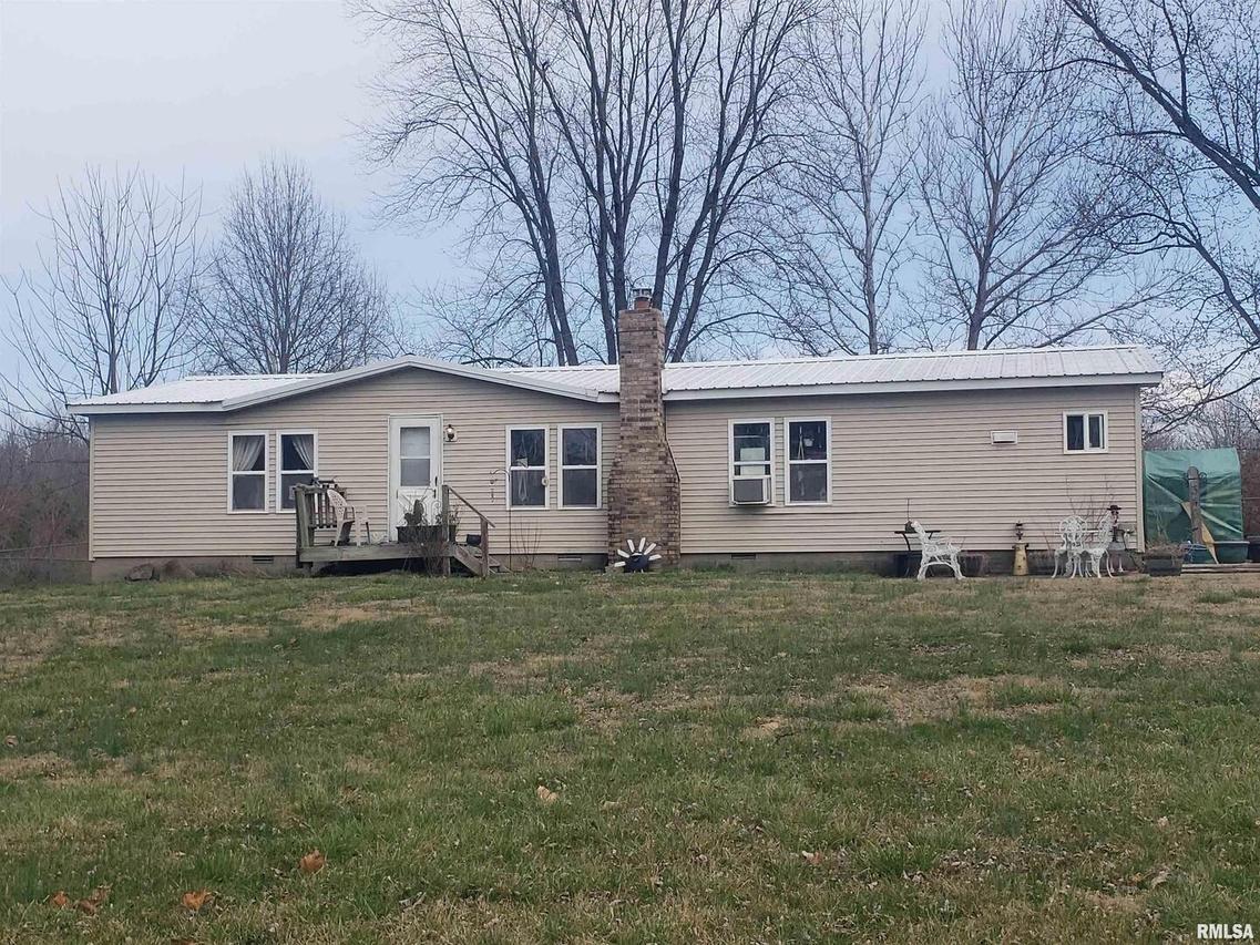 346 Vaughn Rd., Desoto, IL 62924