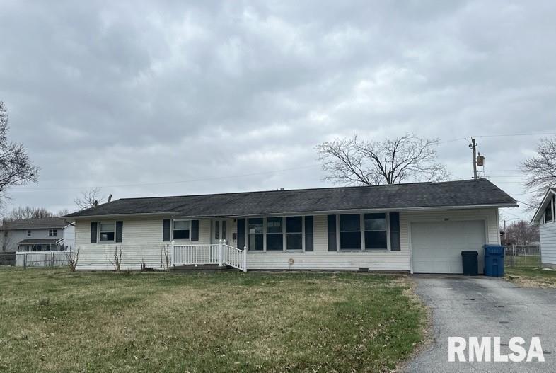 1 Glenda Ave., Centralia, IL 62801