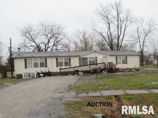 205 N Palmer St., Noble, IL 62868