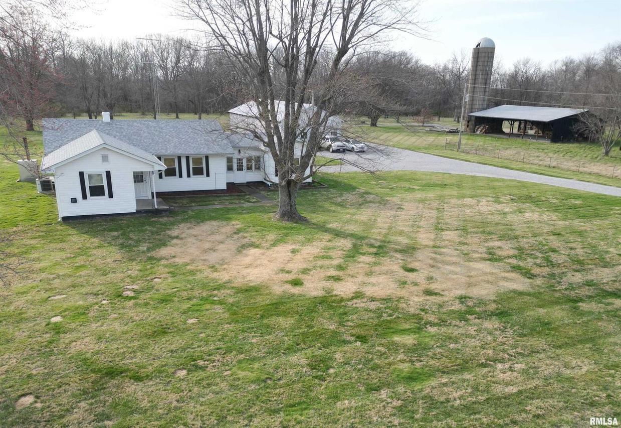 2539 E County Road 1475 Rd., Grayville, IL 62844