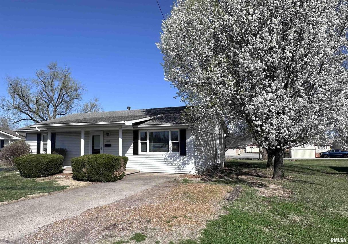 1205 N Monroe St., Marion, IL 62959