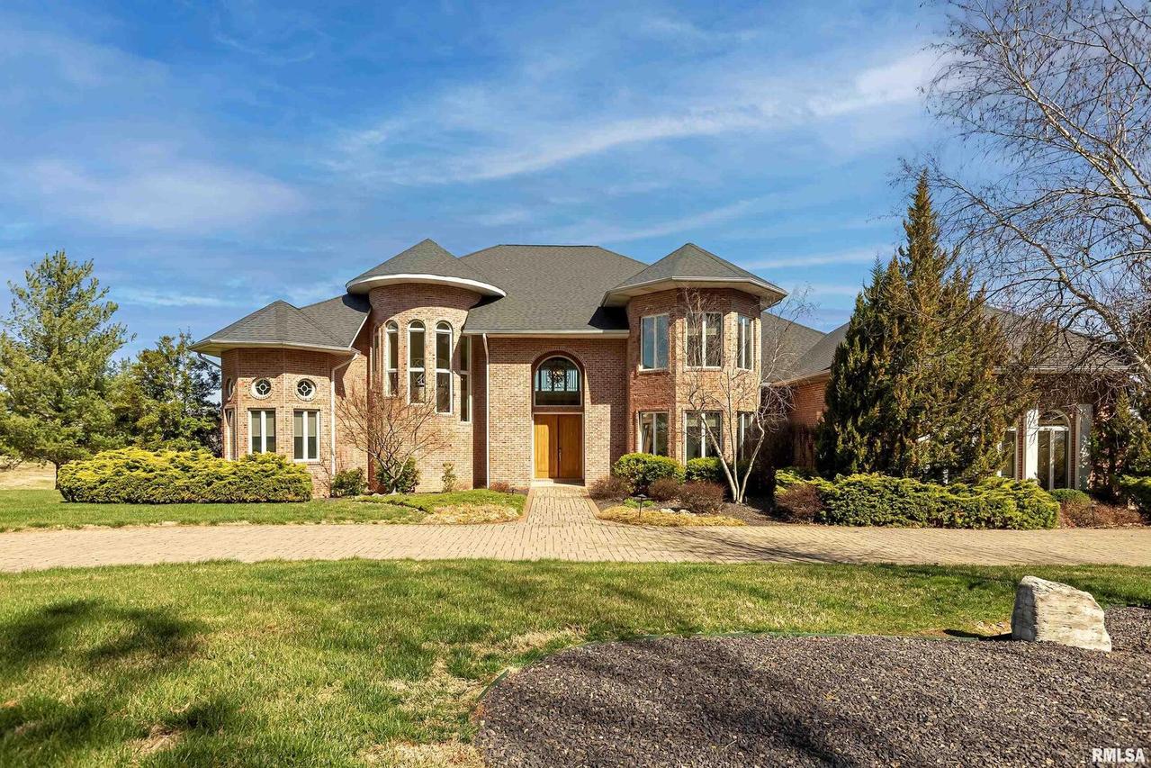 609 Stone Creek Dr., Makanda, IL 62958