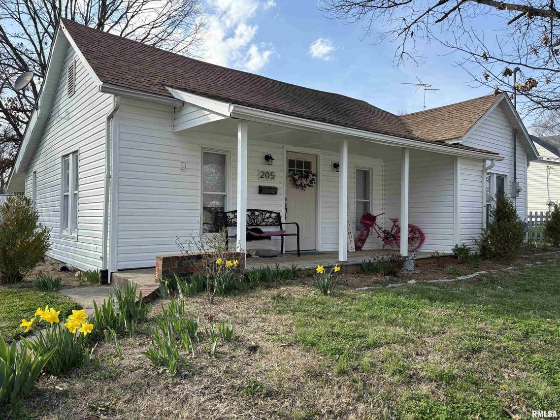 205 N Elm St., Carterville, IL 62918