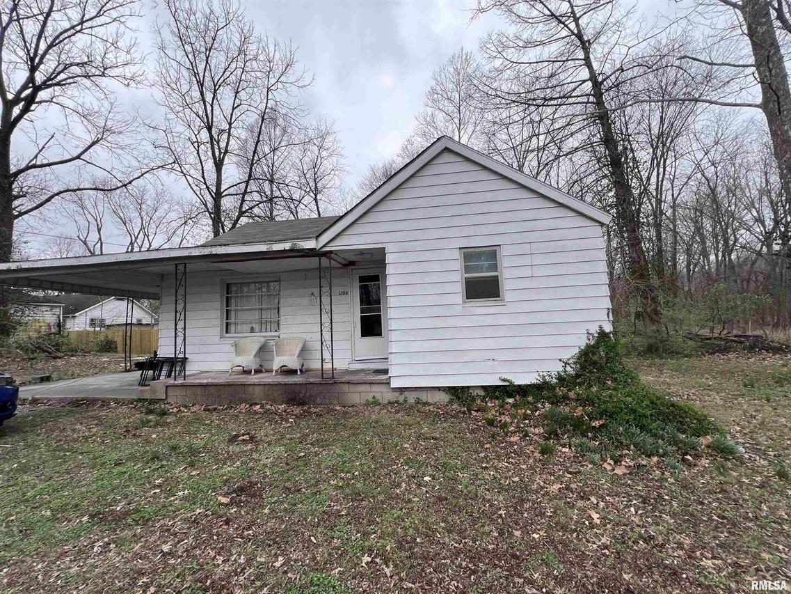 1208 N Bridge St., Carbondale, IL 62901