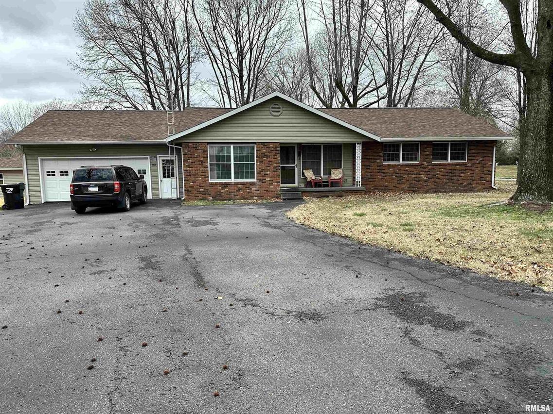 600 Gossett Dr., Norris City, IL 62869