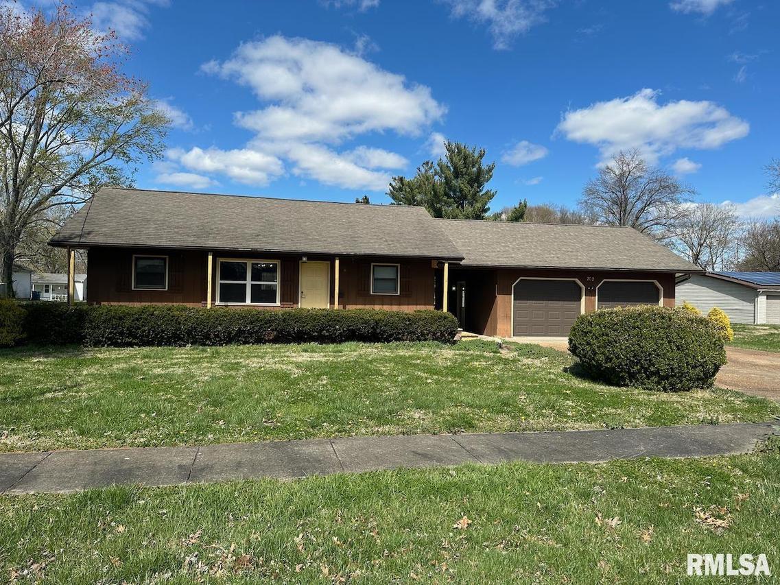 702 Rodd St., Carterville, IL 62918