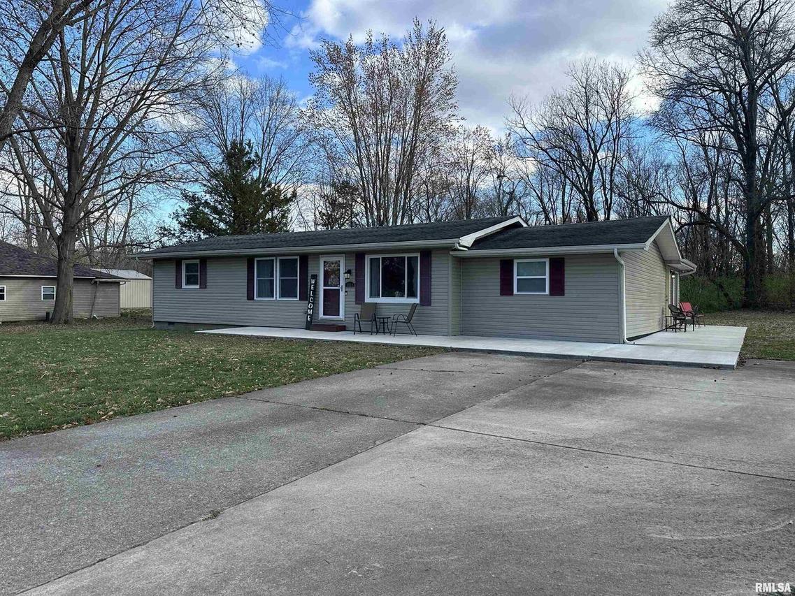 1010 Enterprise St., Benton, IL 62812