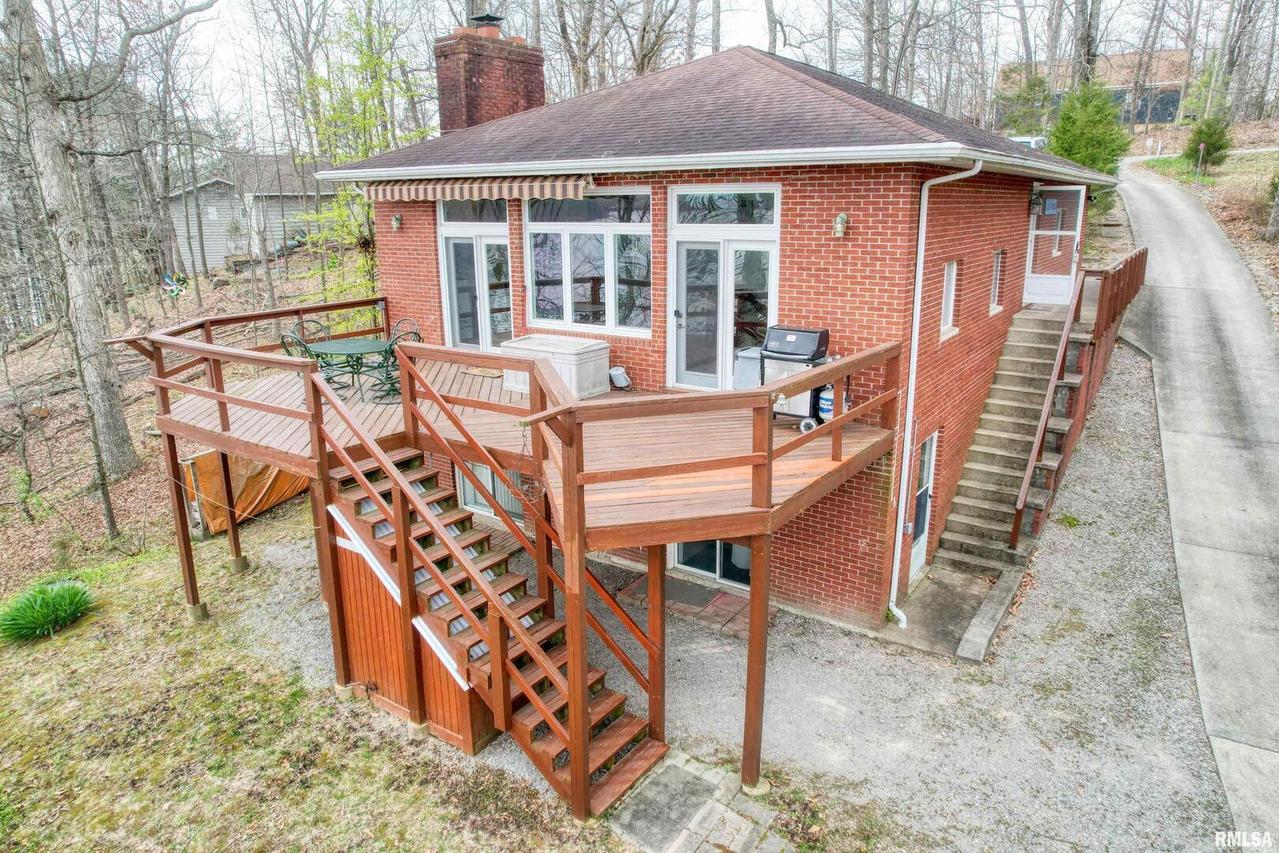 845 S Lakeshore Dr., Goreville, IL 62939