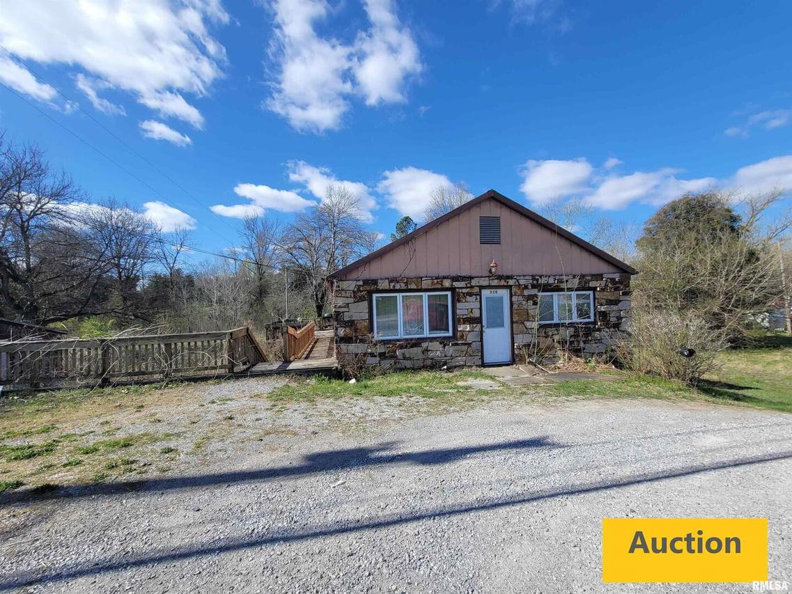 330 Willards Ferry Rd., Jonesboro, IL 62952