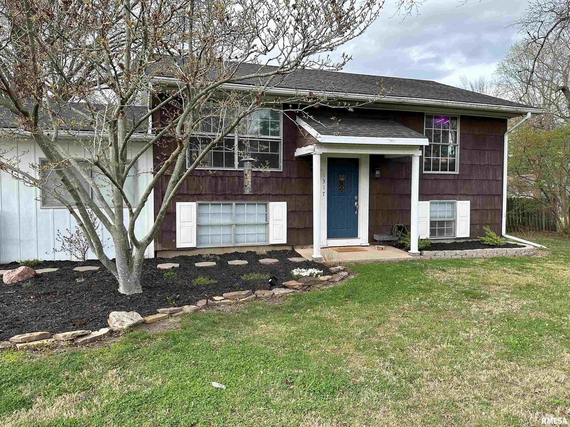 1317 W Madison St., Herrin, IL 62948