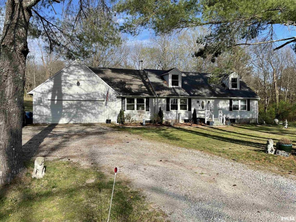 400 E Ash St., Cobden, IL 62920