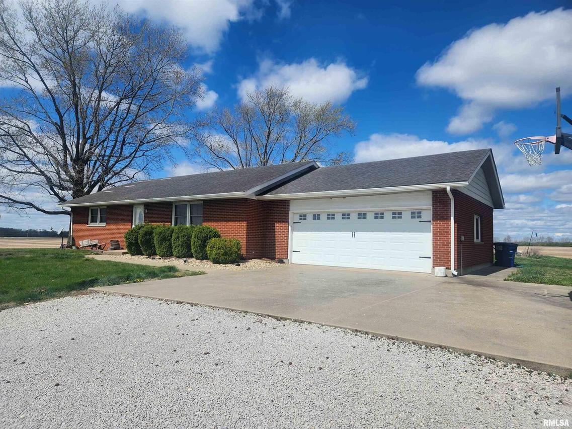 1229 Shady Oak Rd., Pinckneyville, IL 62274