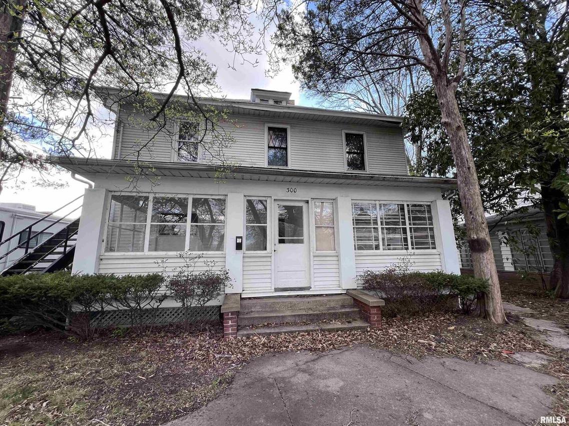 300 N Springer St., Carbondale, IL 62901