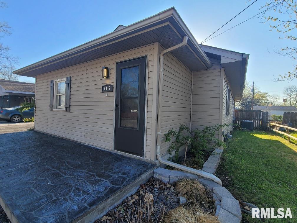 605 N Washington Blvd., West Frankfort, IL 62896