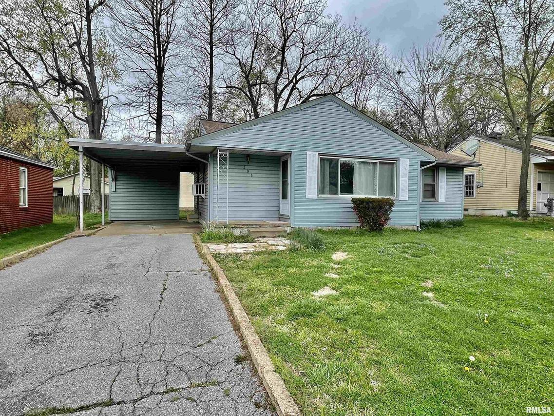 208 Oak Dr., Metropolis, IL 62960