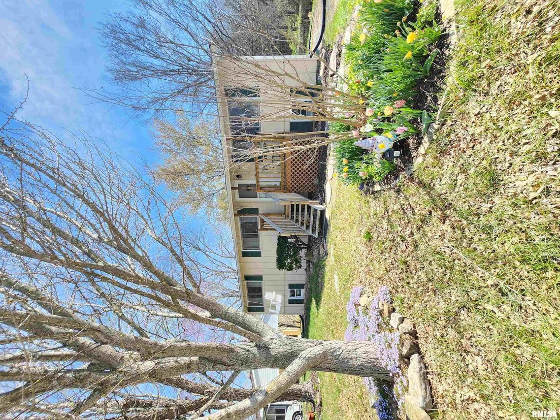 606 W Kennedy Dr., Desoto, IL 62924