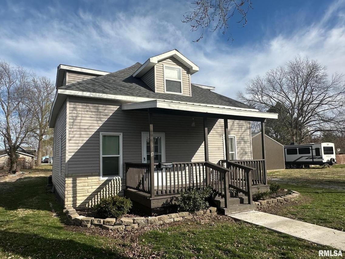 208 S Gardner St., West Frankfort, IL 62896