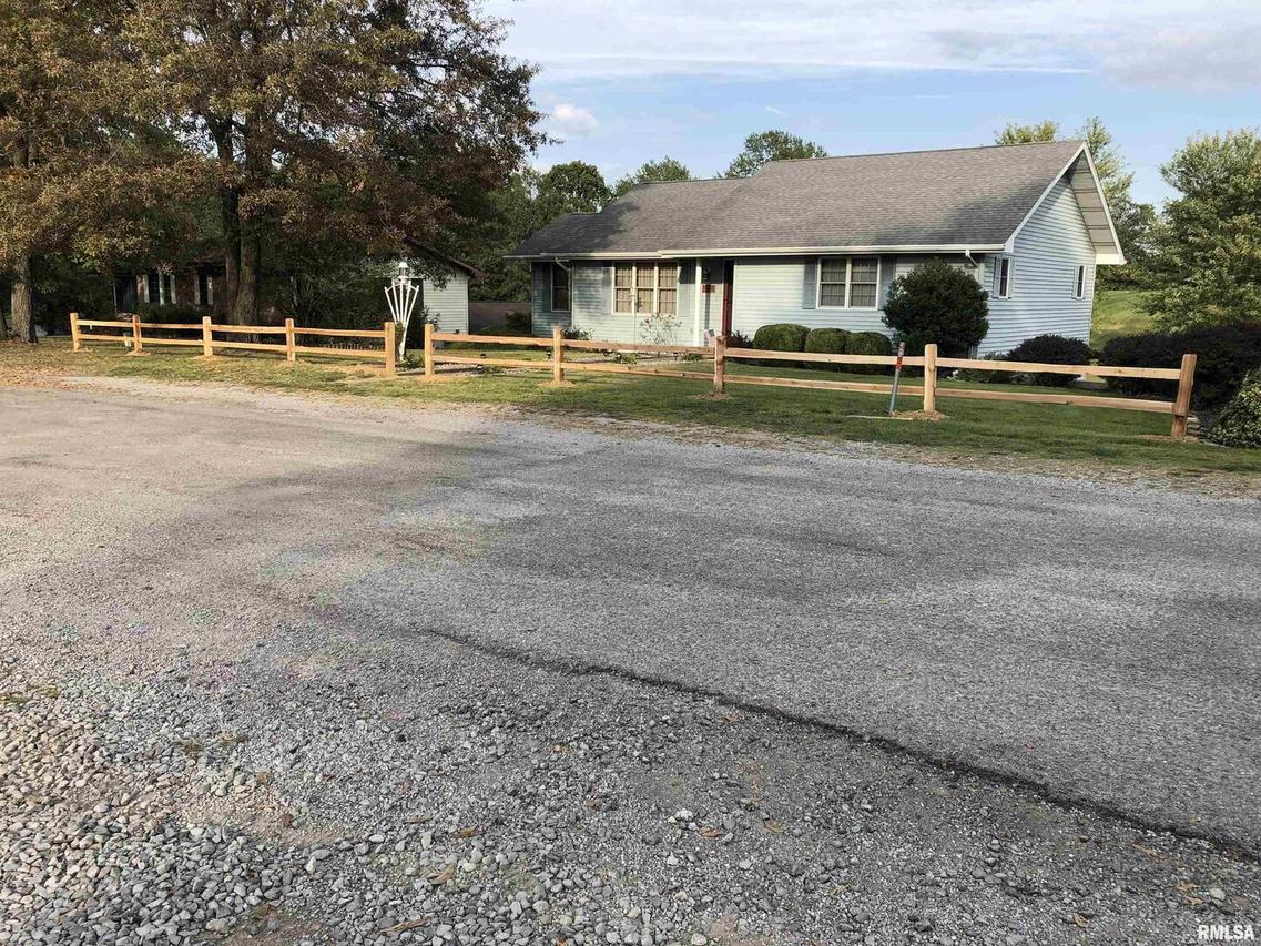 1102 Clubhouse Rd., Marion, IL 62959