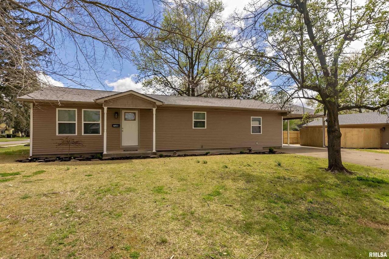 721 N 17th St., Herrin, IL 62948